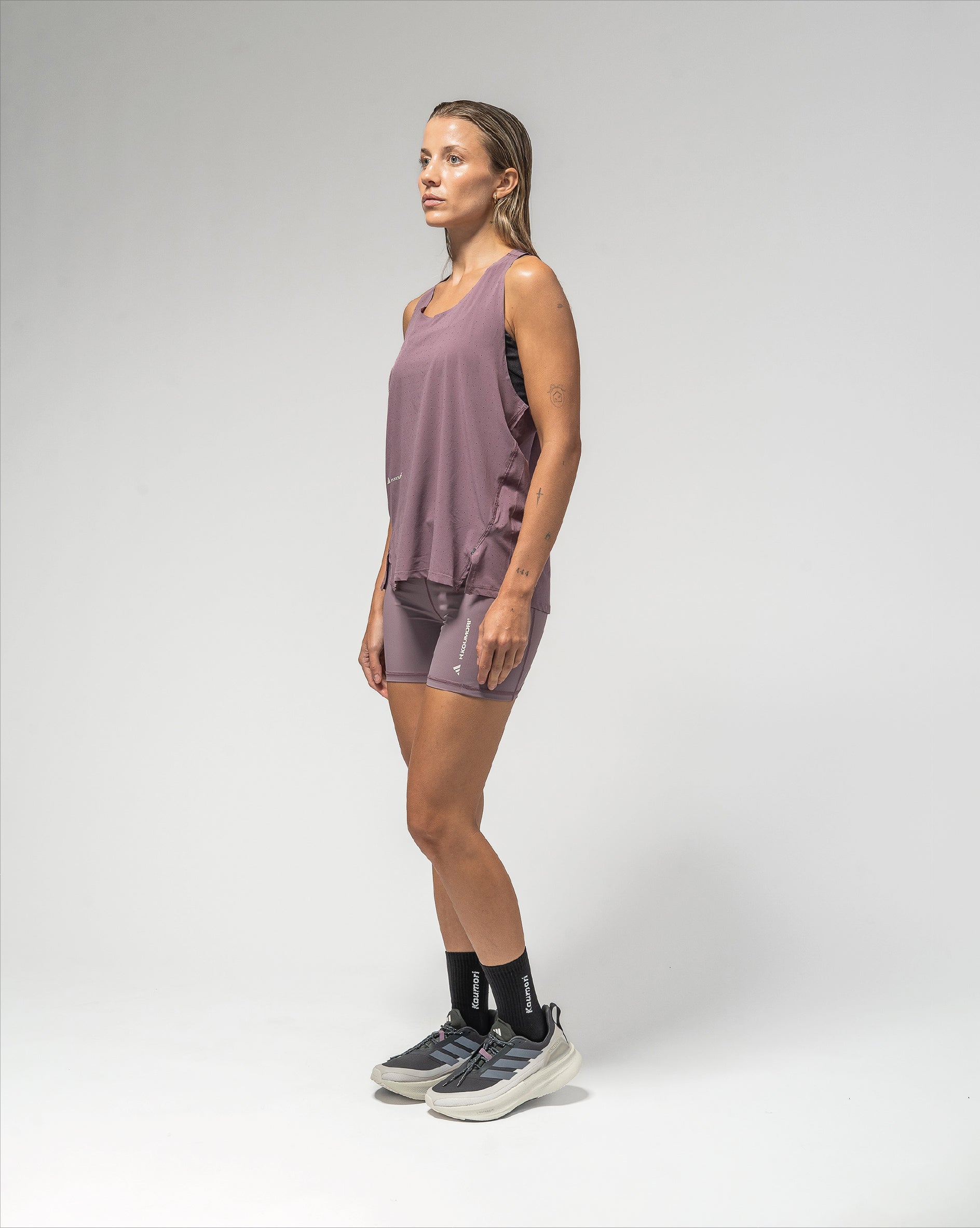 Adi365 H.Koumori Running Singlet Shadow Fig Woman – Hermanos Koumori