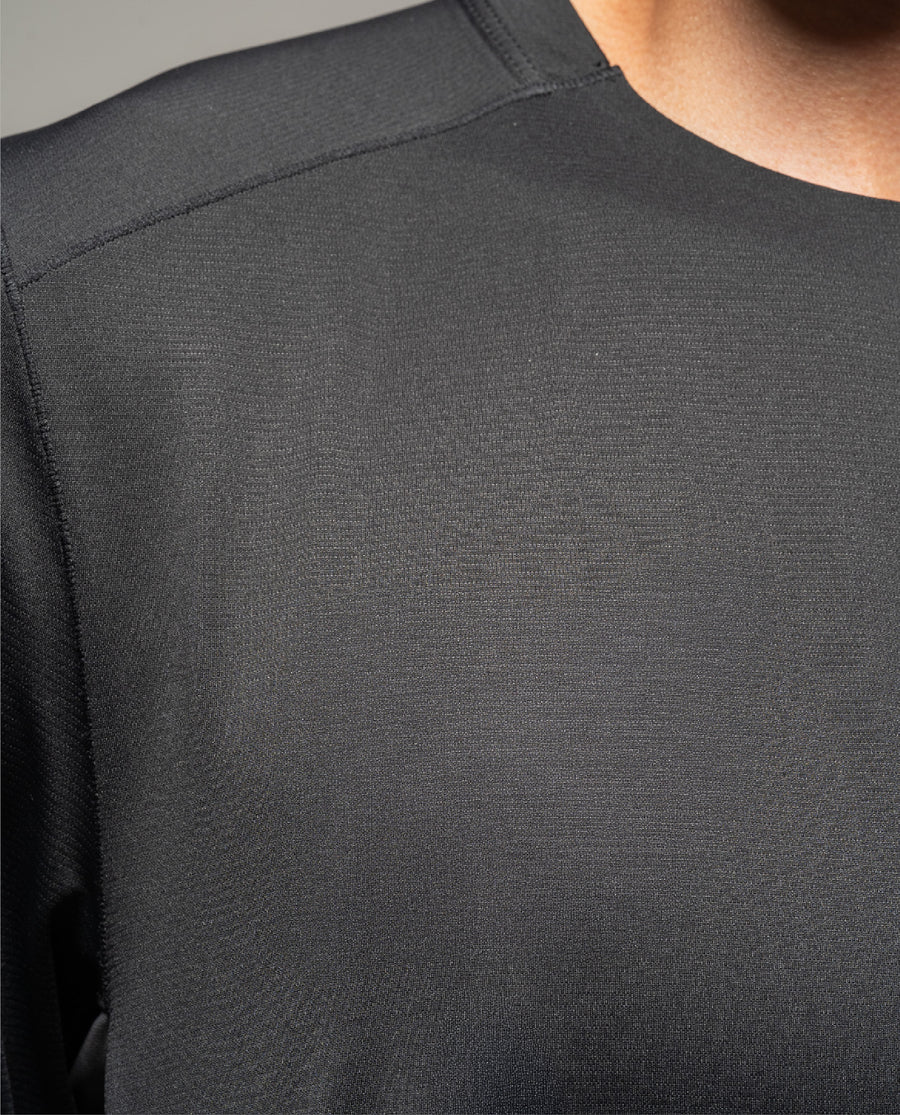 Playera Ligera De Entrenamiento Long Sleeve Asphalt Black