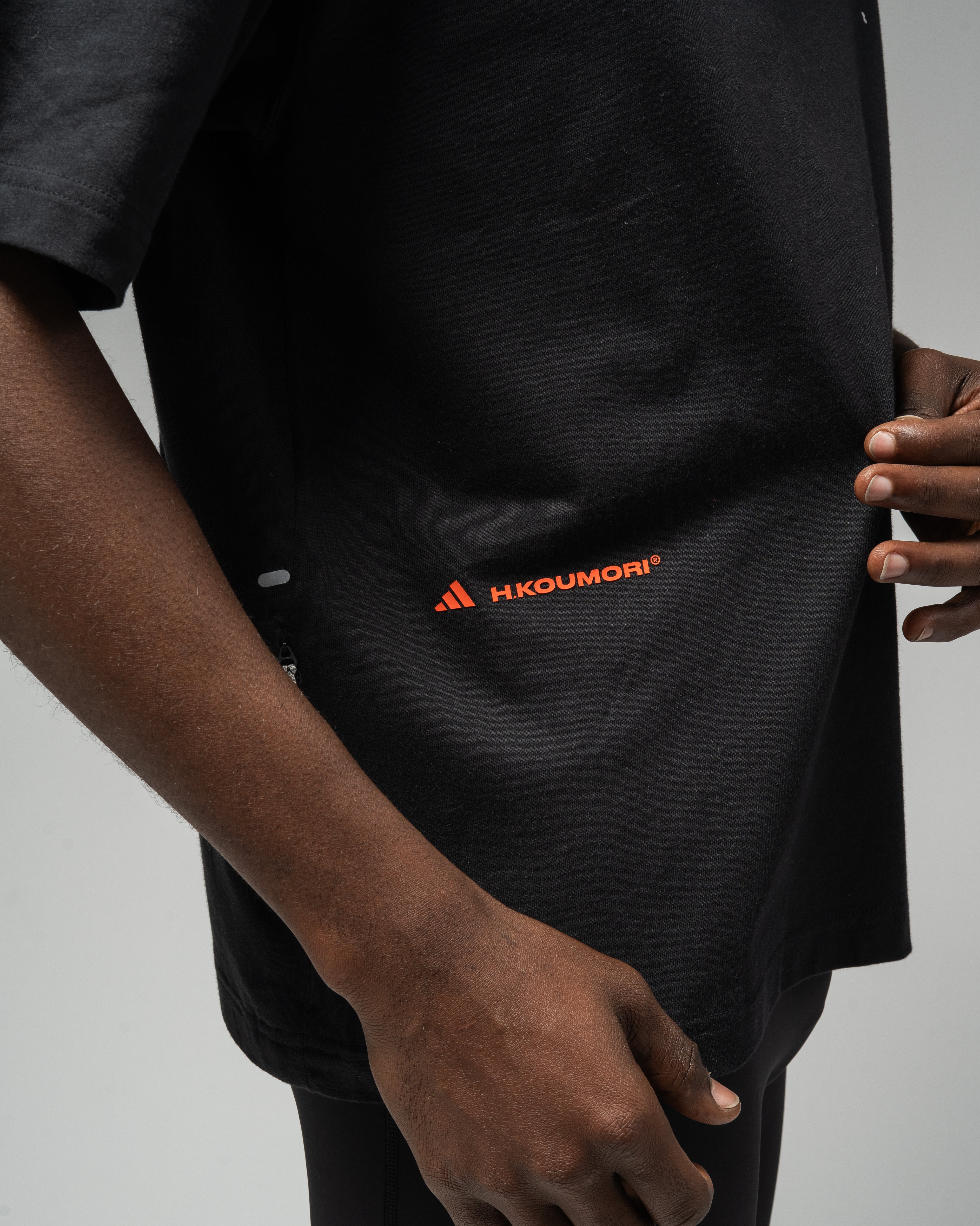 Adi365 H.Koumori T UF Black – Hermanos Koumori