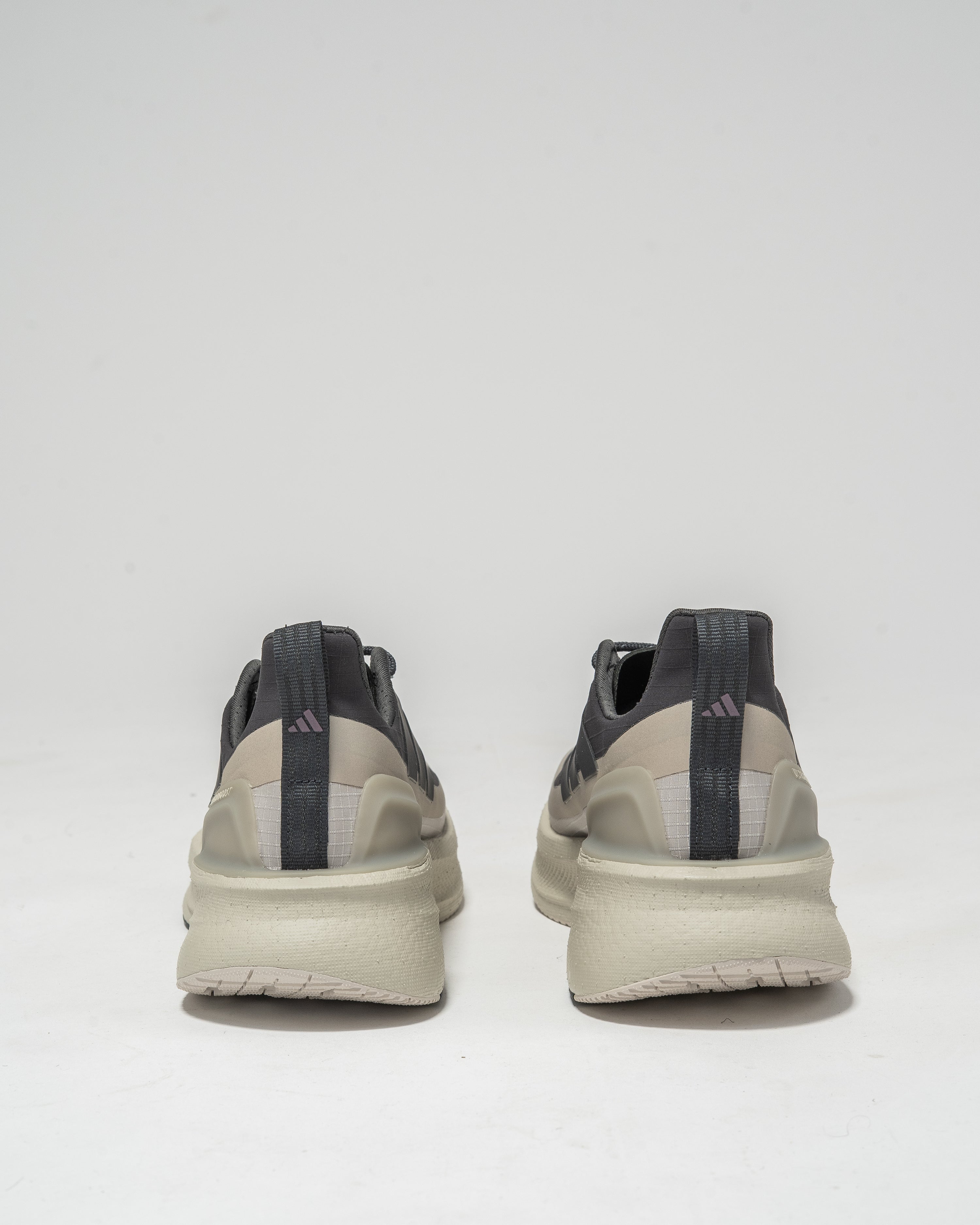 ULTRABOOST 5 HK – Hermanos Koumori