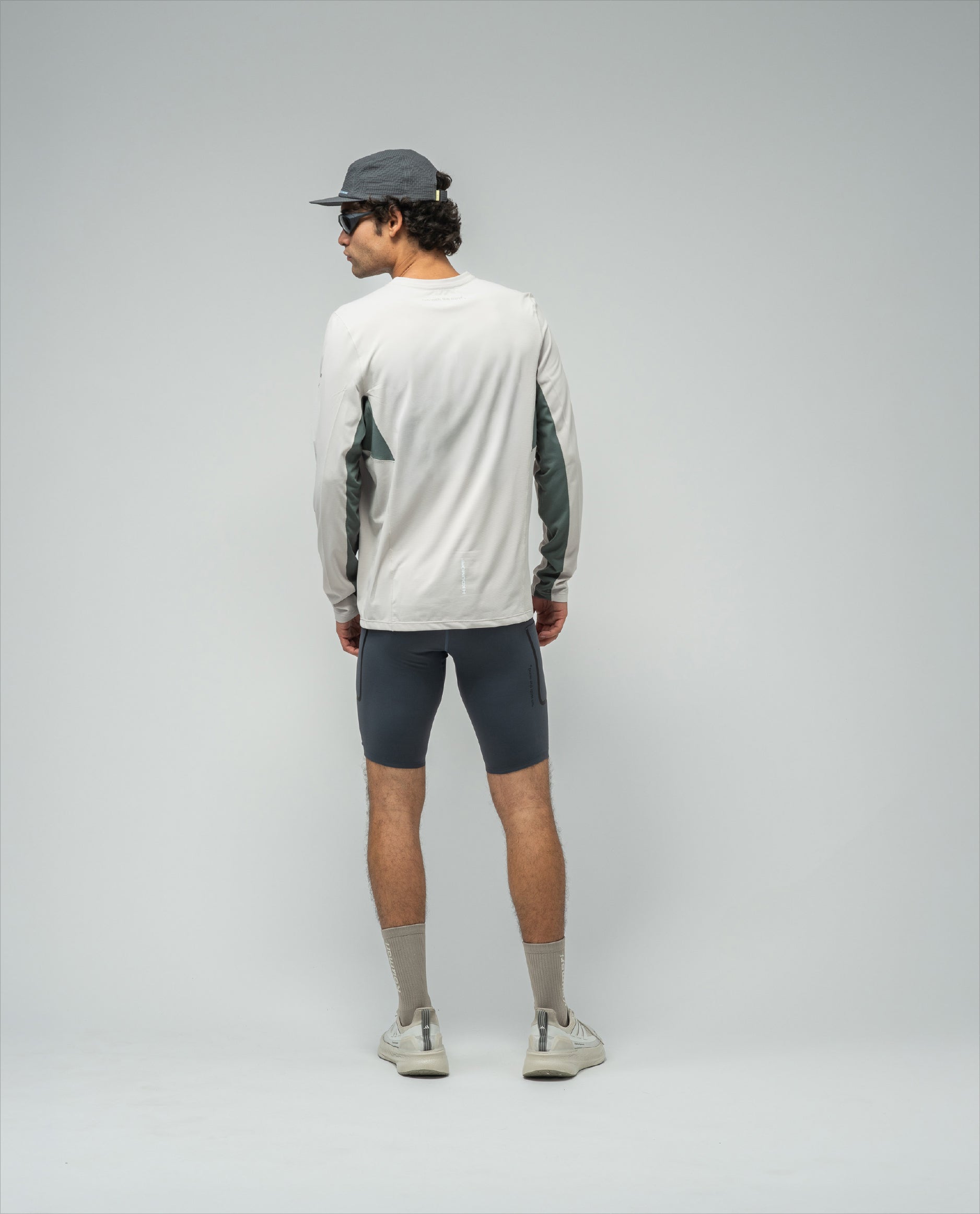 Playera Ligera De Entrenamiento Long Sleeve Silver Cloud