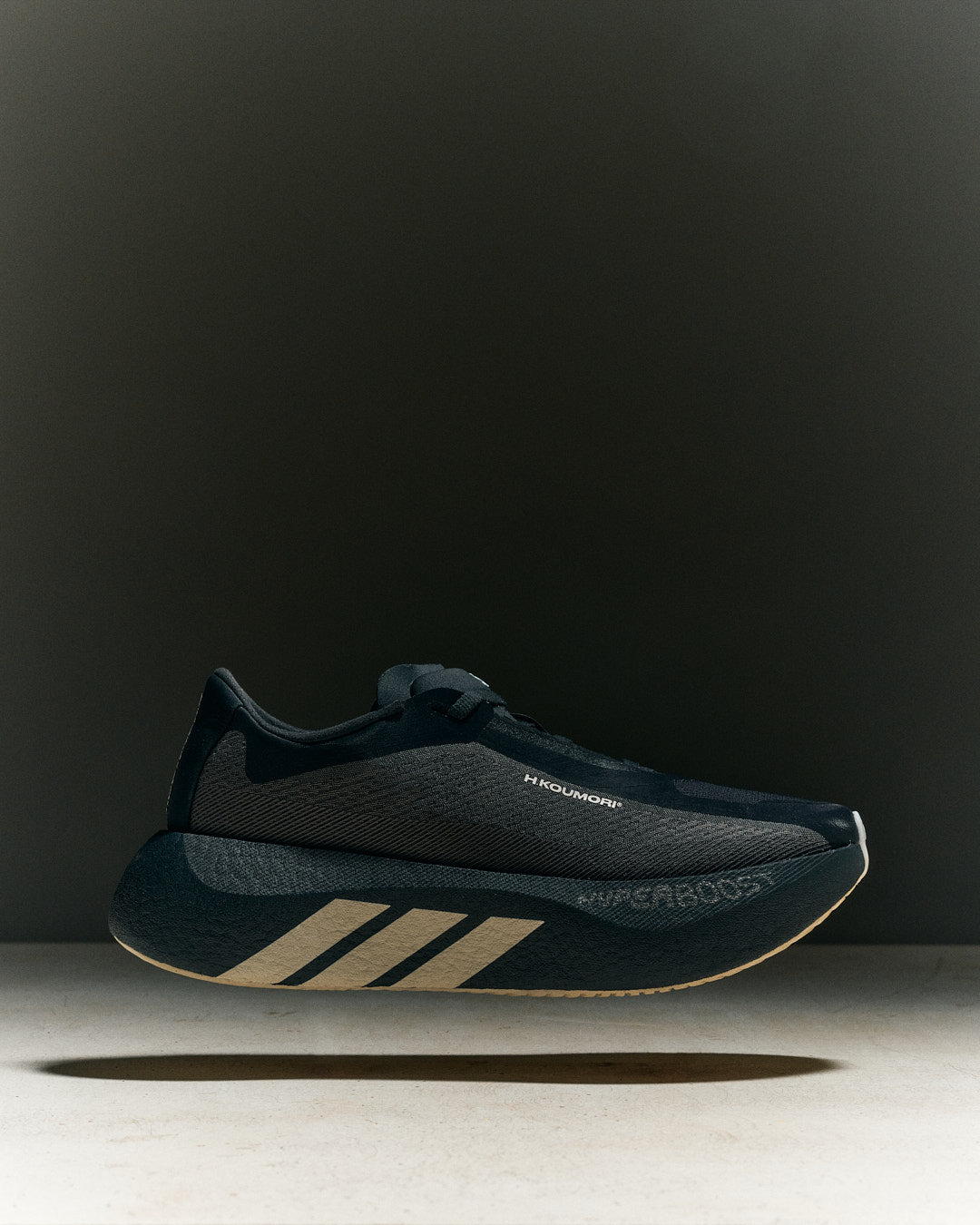 HYPERBOOST EDGE Women´s Charcoal/NightGrey/Alumina