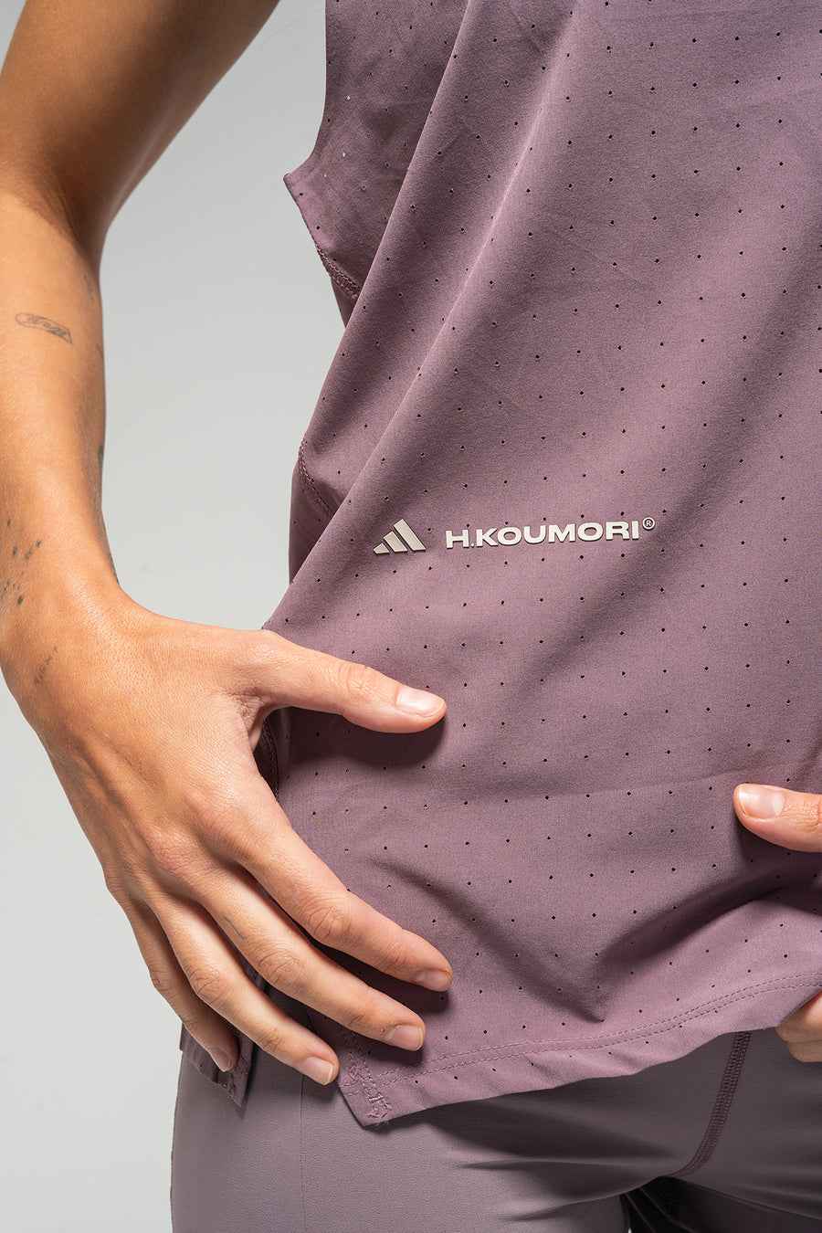 Adi365 H.Koumori Running Singlet Shadow Fig Woman