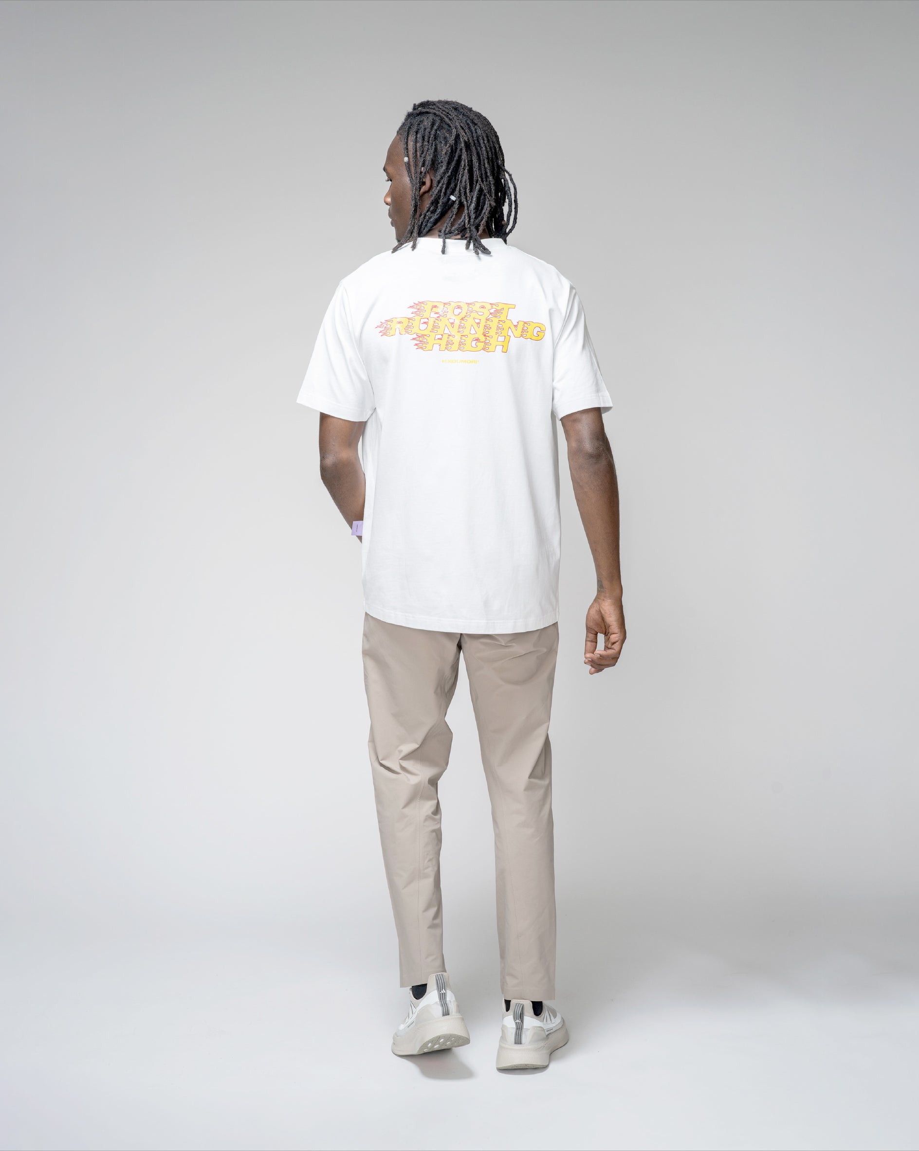 Playera Regular Post Running High Flames Blanca